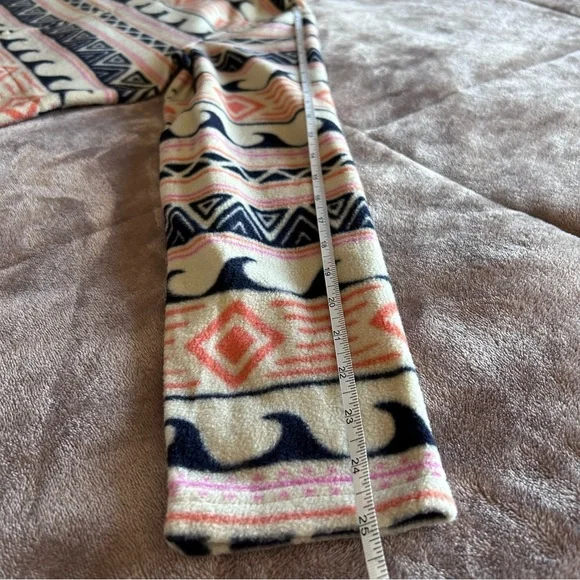 O'Neill Cream and Black Patterned Quarter Zip-Up women’s Small Hoodie Sweater - Picture 8 of 10